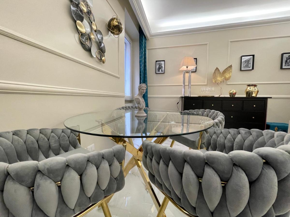 Spanish Steps Glamour & Sauna Luxury Apartment ****, Rome
